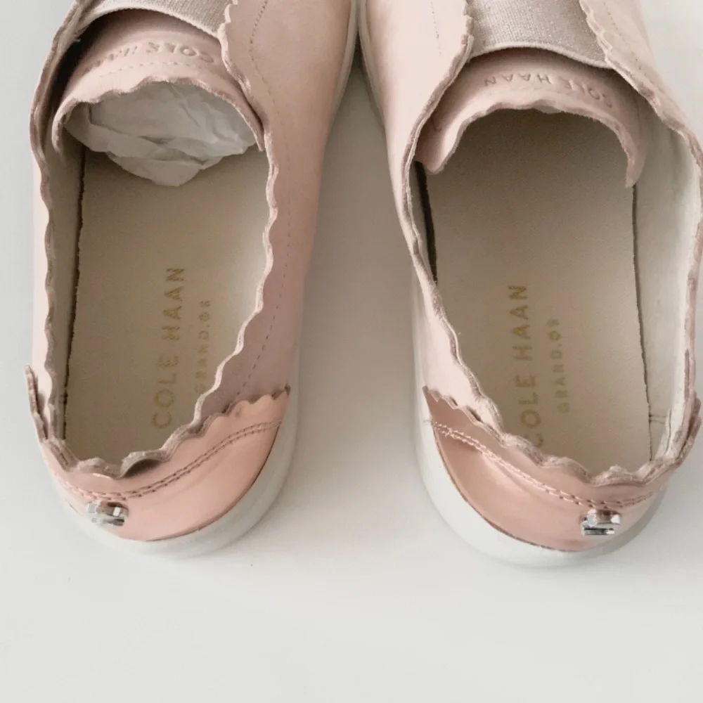 Cole Haan Grand Crosscourt Street Scallop Peach Blush Nubuck/Rose Gold Sneakers - Picture 6 of 8